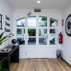 Отель Suite Home Pinares Испания, Сантандер - отзывы, цены и фото номеров - забронировать отель Suite Home Pinares онлайн комната для гостей
