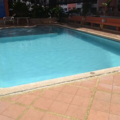 Отель SDR Mactan Serviced Apartments Филиппины, Лапу-Лапу - отзывы, цены и фото номеров - забронировать отель SDR Mactan Serviced Apartments онлайн бассейн фото 2