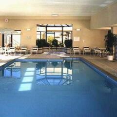 Отель Courtyard Bloomington By Mall Of America Блумингтон бассейн фото 2