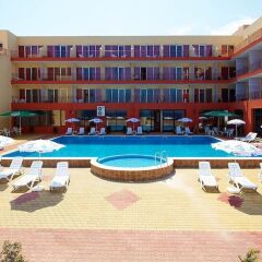 Отель Sea Complex Relax& Spa- All Inclusive Болгария, Поморие - отзывы, цены и фото номеров - забронировать отель Sea Complex Relax& Spa- All Inclusive онлайн бассейн