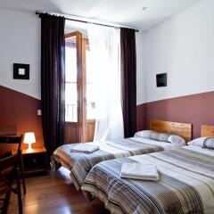 Отель Hostal Abaaly комната для гостей фото 4