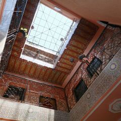 Отель Hôtel & Riad Hayat интерьер отеля