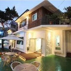 Отель Namsan Guesthouse бассейн