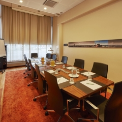 Отель Holiday Inn Helsinki West- Ruoholahti в номере