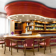 Отель Four Points By Sheraton Padova Падуя гостиничный бар