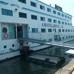 Отель Amstel Botel бассейн
