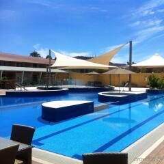 Отель Crowne Plaza Alice Springs Lasseters бассейн