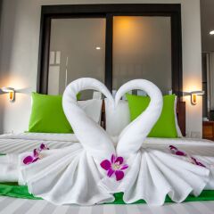 Отель Lanta Corner Resort Ланта сейф в номере