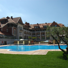 Отель Gran Hotel Balneario Испания, Пуэнте-Вьесго - отзывы, цены и фото номеров - забронировать отель Gran Hotel Balneario онлайн бассейн фото 2