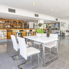 Отель Apartamentos Sa Torre гостиничный бар