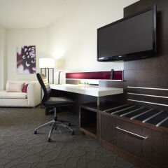 Отель Delta Hotels by Marriott Montreal удобства в номере