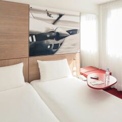 Отель ibis Styles Nice Aéroport Arenas Франция, Ницца - 8 отзывов об отеле, цены и фото номеров - забронировать отель ibis Styles Nice Aéroport Arenas онлайн комната для гостей фото 3