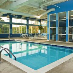Отель Four Points by Sheraton Columbus Ohio Airport США, Колумбус - отзывы, цены и фото номеров - забронировать отель Four Points by Sheraton Columbus Ohio Airport онлайн бассейн