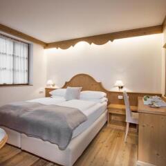Отель Biohotel Hermitage Горнолыжный курорт Скирама Доломити Адамелло Брента комната для гостей фото 3