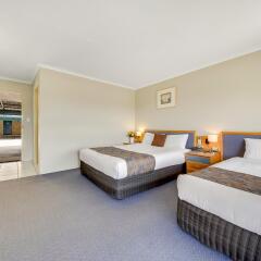 Отель MAS Country Gladstone Palms Motor Inn комната для гостей
