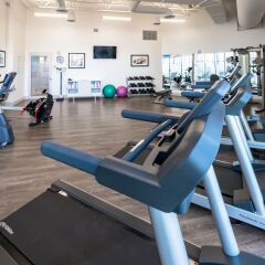 Отель Staybridge Suites Saskatoon - University фитнесс-зал