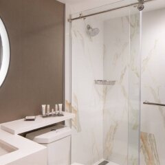 Отель Beverly Hills Marriott США, Лос-Анджелес - отзывы, цены и фото номеров - забронировать отель Beverly Hills Marriott онлайн ванная