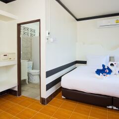 Отель Simple Life Talay & Divers Resort сейф в номере