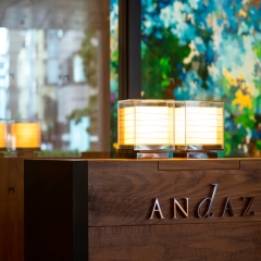 Отель Andaz Tokyo Toranomon Hills - a concept by Hyatt Япония, Токио - 1 отзыв об отеле, цены и фото номеров - забронировать отель Andaz Tokyo Toranomon Hills - a concept by Hyatt онлайн бассейн фото 3