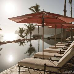 Отель Hacienda Beach Club & Residences Золотая зона Марина бассейн