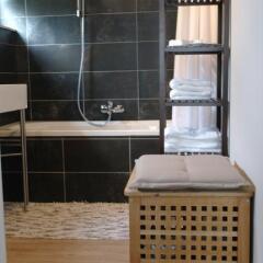 Отель Bed & Breakfast Iles Sont D'ailleurs фото 7