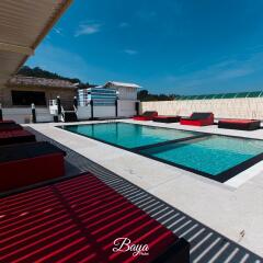 ?Baya Phuket Hotel бассейн
