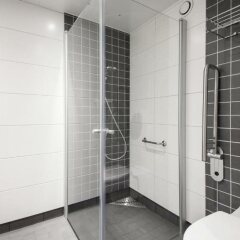 Отель Park Inn by Radisson Oslo Airport Hotel West Норвегия, Гардермуэн - отзывы, цены и фото номеров - забронировать отель Park Inn by Radisson Oslo Airport Hotel West онлайн ванная