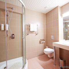 Гостиница Holiday Inn Chelyabinsk - Riverside ванная фото 2