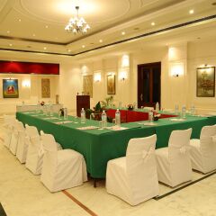 Отель Grand Hotel Kathmandu Непал, Катманду - отзывы, цены и фото номеров - забронировать отель Grand Hotel Kathmandu онлайн помещение для мероприятий