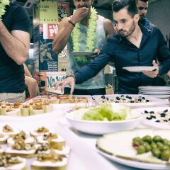 Отель Hola Hostal Eixample