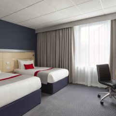 Отель Holiday Inn Express - Edinburgh City Centre Великобритания, Эдинбург - отзывы, цены и фото номеров - забронировать отель Holiday Inn Express - Edinburgh City Centre онлайн комната для гостей фото 5