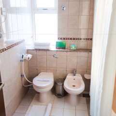 Ramee Guestline Hotel ванная фото 2