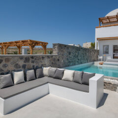 Отель June Twenty Suites Греция, Остров Санторини - отзывы, цены и фото номеров - забронировать отель June Twenty Suites онлайн бассейн