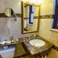Отель Fitzpatrick Manhattan Hotel США, Нью-Йорк - отзывы, цены и фото номеров - забронировать отель Fitzpatrick Manhattan Hotel онлайн ванная
