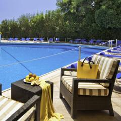 Fenix Hotel спортивное сооружение