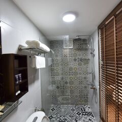 Отель Ibiz Hotel Вьетнам, Ханой - отзывы, цены и фото номеров - забронировать отель Ibiz Hotel онлайн ванная