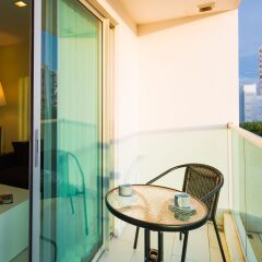Отель Laguna Bay 1 Condo by GrandisVillas Паттайя балкон
