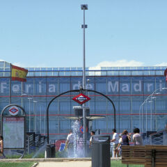 Отель Ibis Madrid Aeropuerto Barajas Мадрид спортивное сооружение