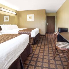 Отель Microtel Inn & Suites by Wyndham Austin Airport США, Остин - отзывы, цены и фото номеров - забронировать отель Microtel Inn & Suites by Wyndham Austin Airport онлайн комната для гостей фото 2