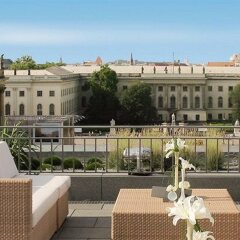 Отель Rocco Forte Hotel De Rome Berlin Германия, Берлин - 1 отзыв об отеле, цены и фото номеров - забронировать отель Rocco Forte Hotel De Rome Berlin онлайн балкон