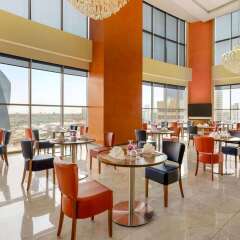 Отель Ramada Encore Kuwait Downtown питание