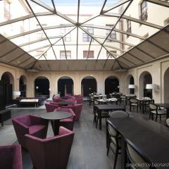 NH Collection Amistad Córdoba Hotel гостиничный бар