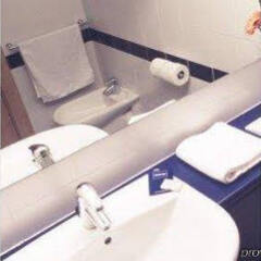 Отель Travelodge Madrid Torrelaguna спа