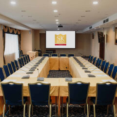 Royal Hotel Spa & Wellness парковка