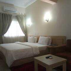 Ozom Hotel Энугу комната для гостей