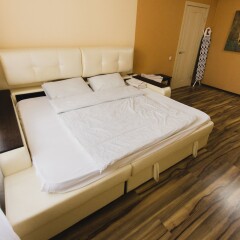 Апартаменты 2 Bedroom Apartment Pathos in Khamovniki комната для гостей фото 3