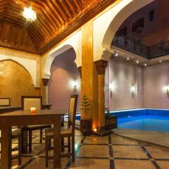 Отель Riad Marrakech House бассейн