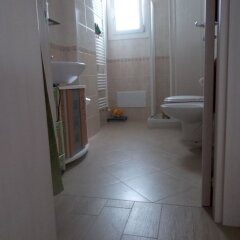 Отель Belloluogo Guest House Италия, Лечче - отзывы, цены и фото номеров - забронировать отель Belloluogo Guest House онлайн ванная фото 2