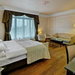 Отель Grand Hôtel Suisse Majestic комната для гостей