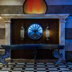 First Central Hotel Suites развлечения